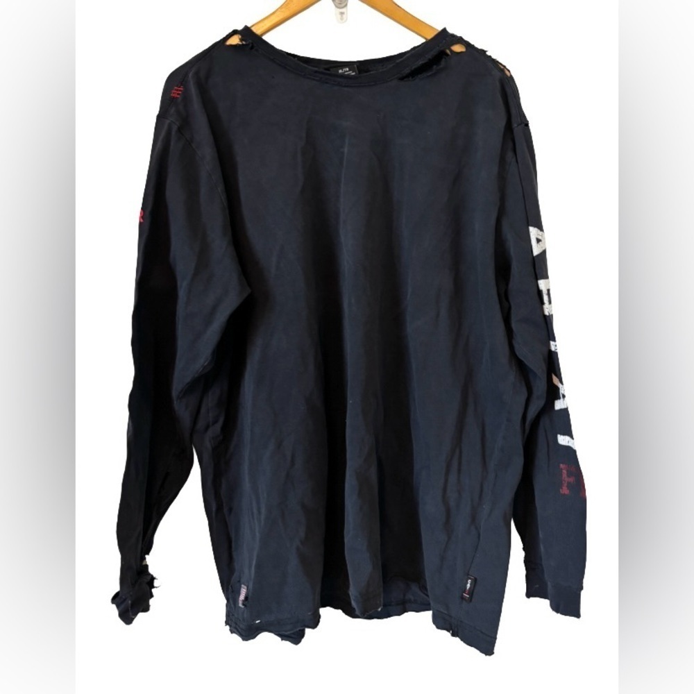 Thrashed black men’s long sleeve t shirt SZ XL distressed